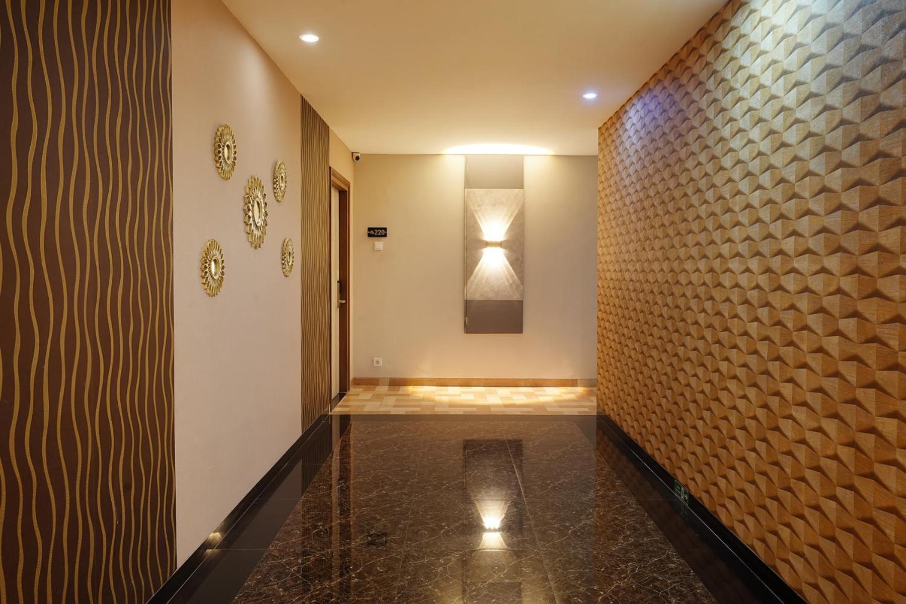 Front One Hotel Sragen Exterior photo