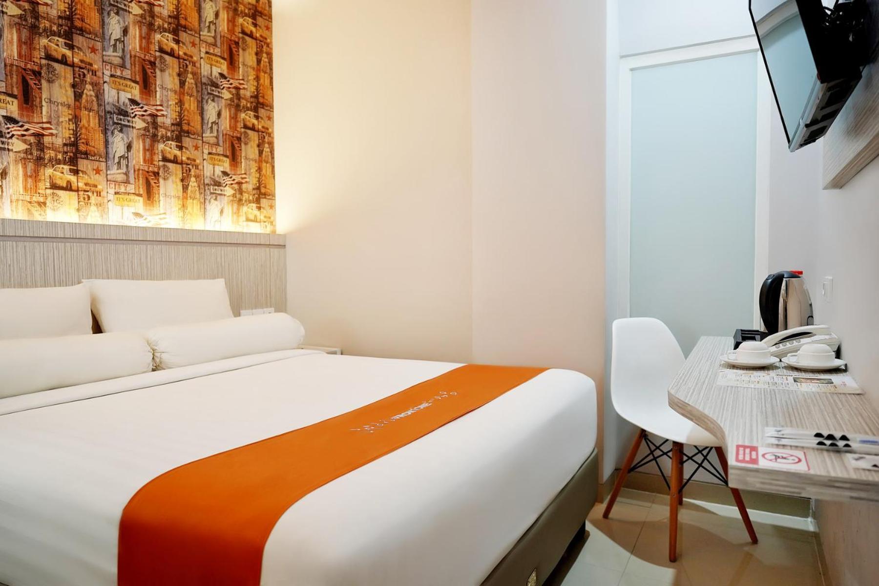 Front One Hotel Sragen Exterior photo